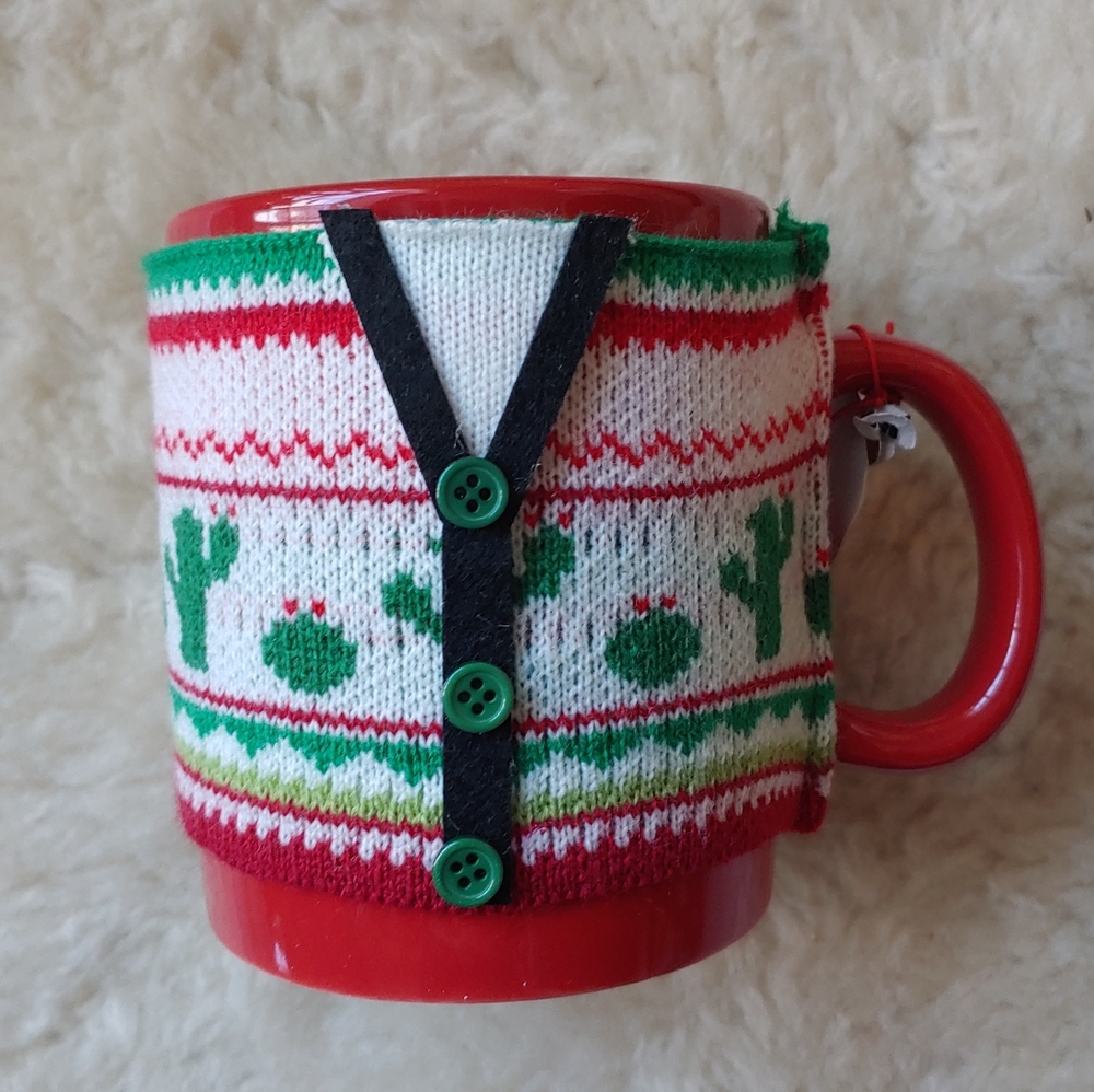 NWT Knit sweater mug w/ cactus motif